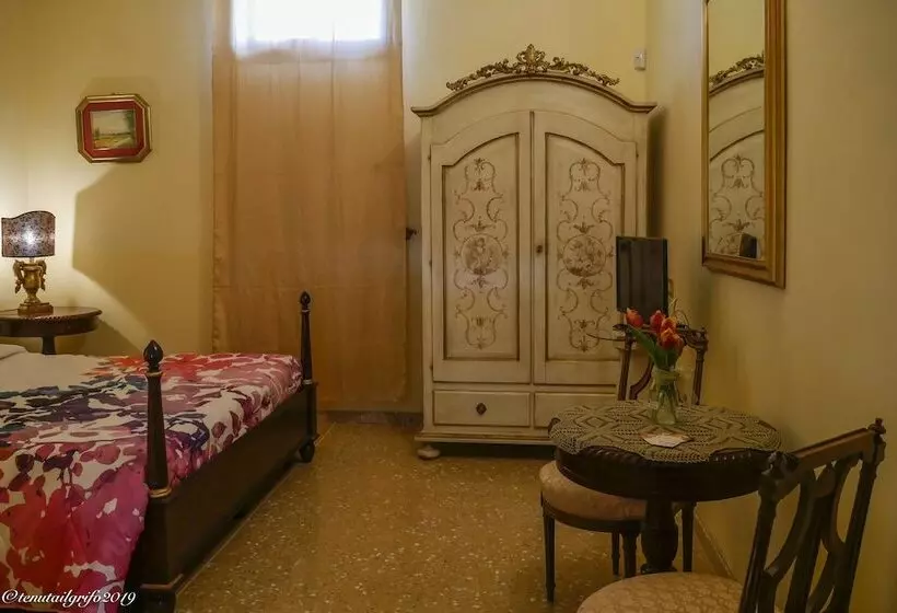 Aamiaismajoitus (B&B) Tenuta Il Grifo