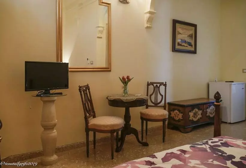 Aamiaismajoitus (B&B) Tenuta Il Grifo