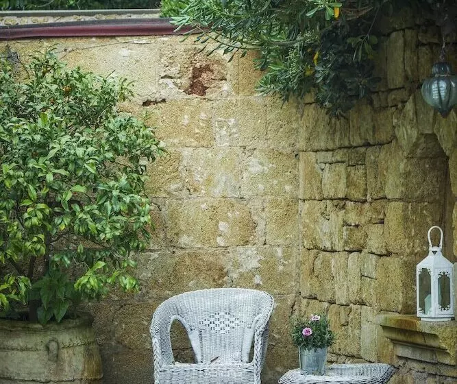 Aamiaismajoitus (B&B) Tenuta Il Grifo