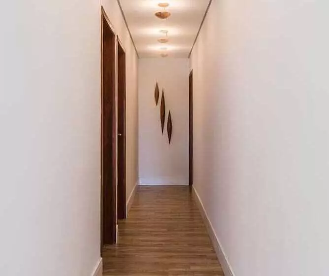 هتل Casa Amarela