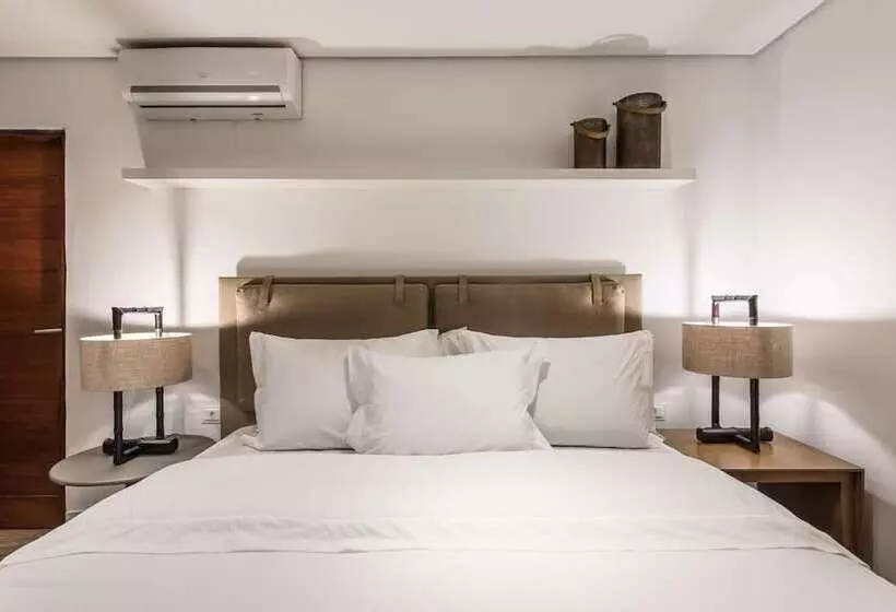 هتل Casa Amarela