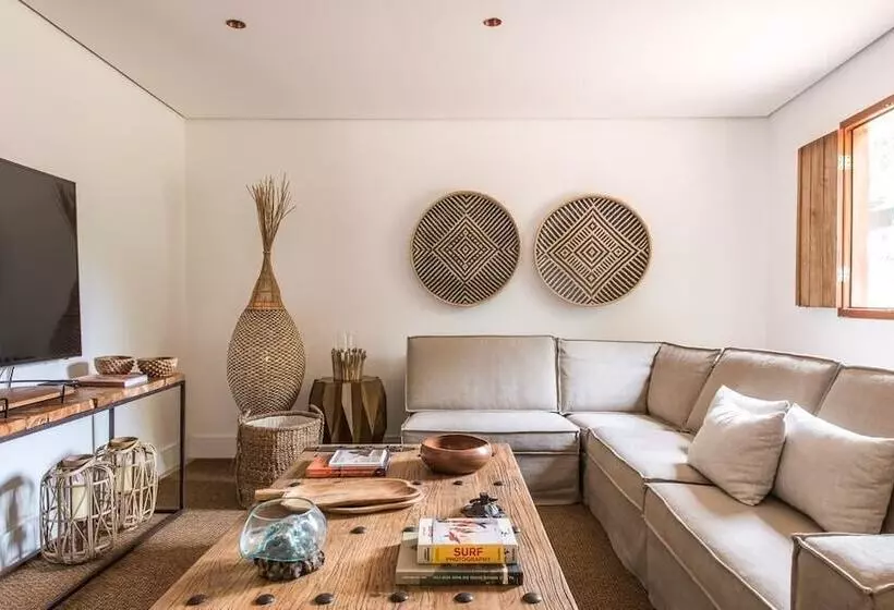 هتل Casa Amarela