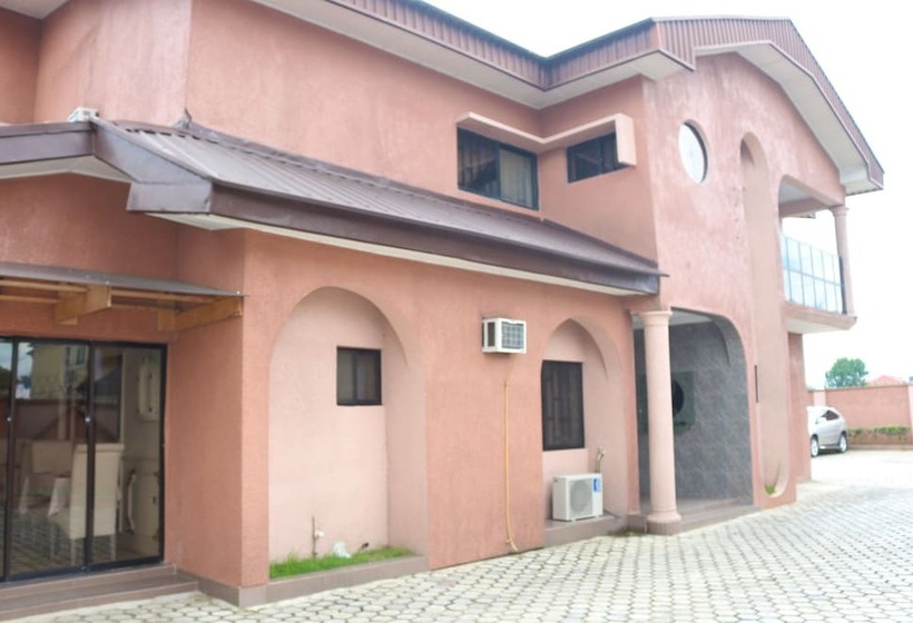 هتل Gems Grand Lodge