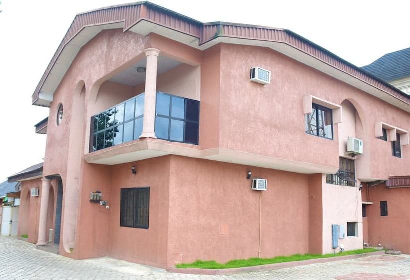 هتل Gems Grand Lodge