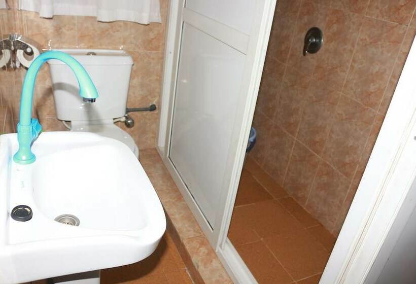 هتل Gems Grand Lodge