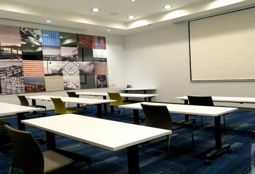 Hotelli Holiday Inn Express & Suites   Ensenada Centro, An Ihg