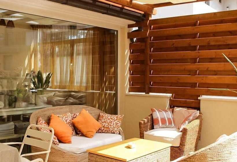 Отель La Pergola