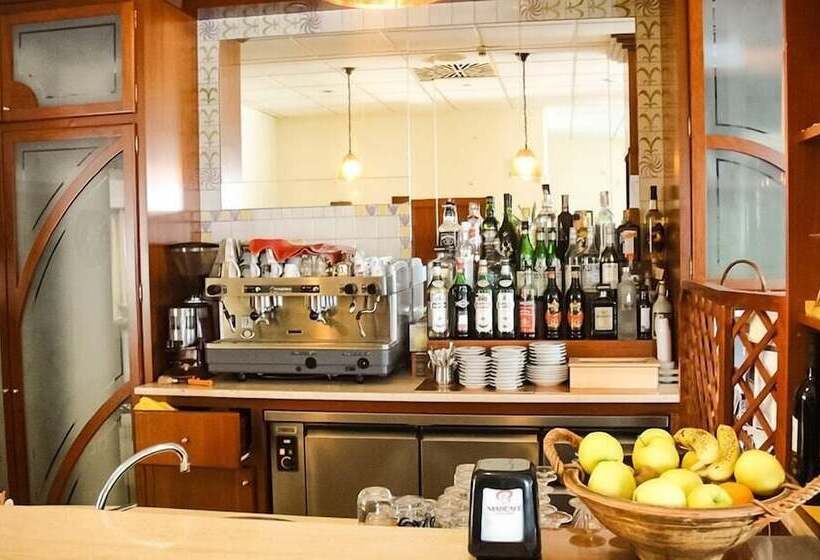 Отель La Pergola