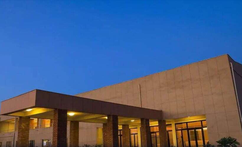 هتل Leva Afar Semera Resort