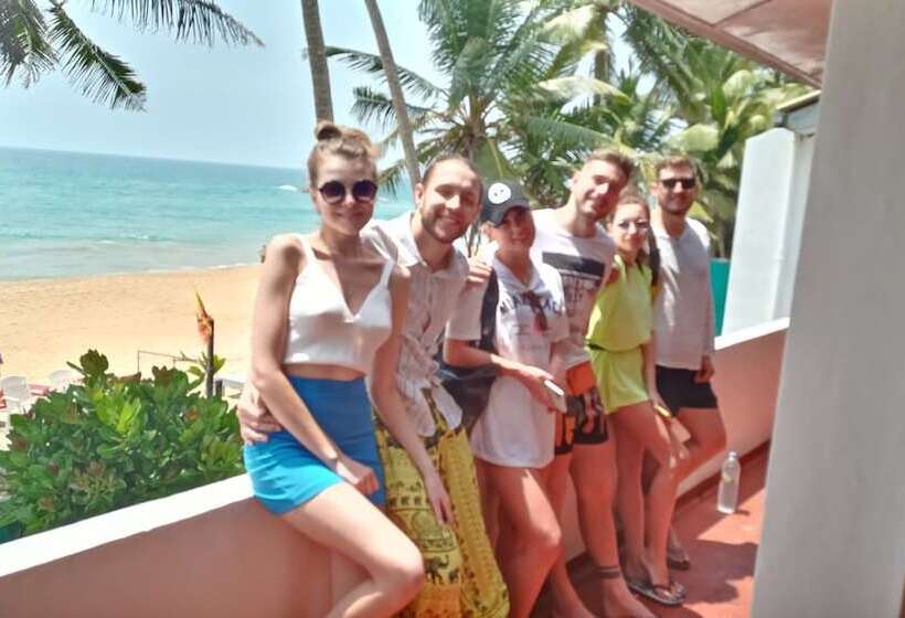 בית מלון כפרי New Seaside Inn Hikkaduwa