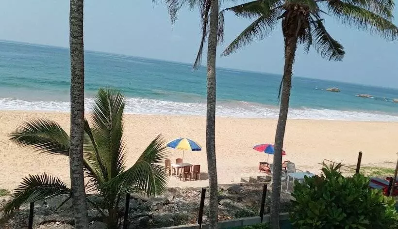 Hotelli New Seaside Inn Hikkaduwa