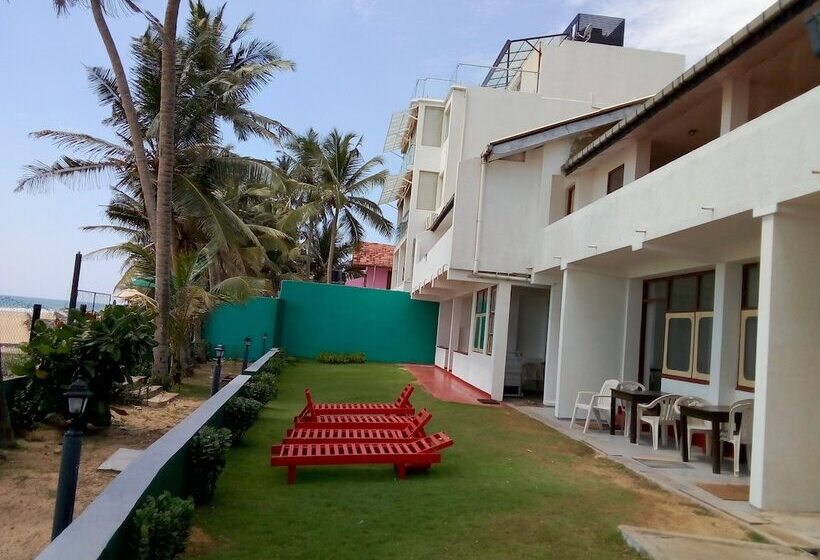 בית מלון כפרי New Seaside Inn Hikkaduwa