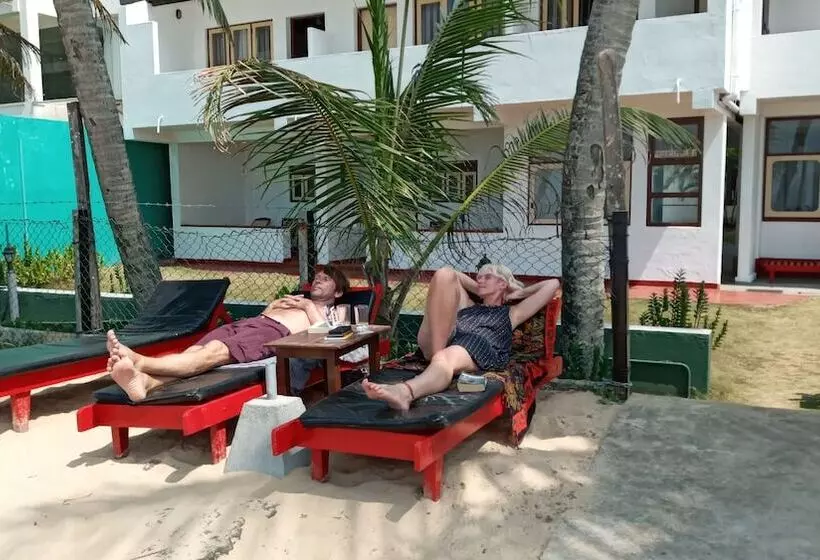 Hotelli New Seaside Inn Hikkaduwa