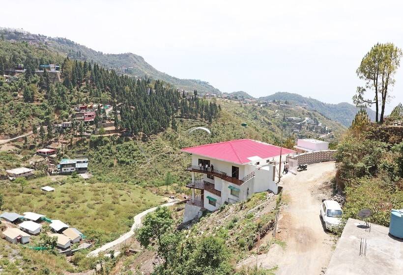 Hotel Oyo 14686 Seven Heavens