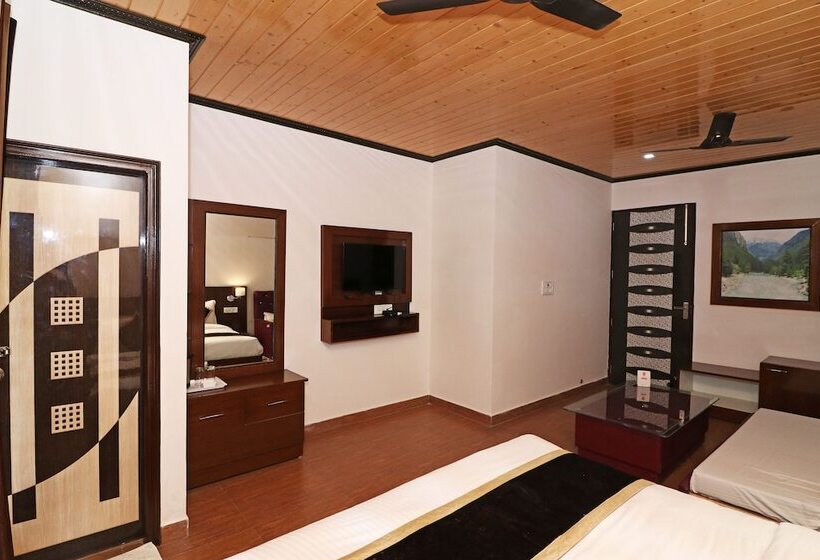 Hotel Oyo 14686 Seven Heavens