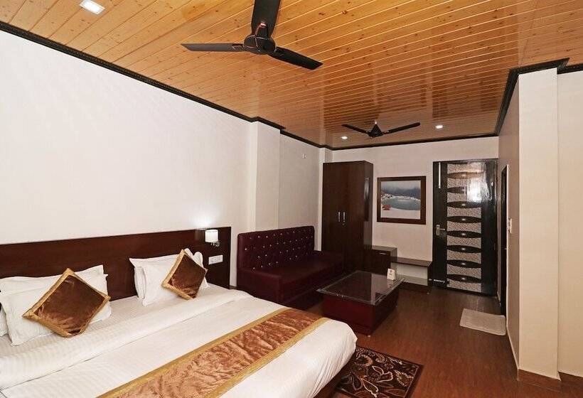 Hotel Oyo 14686 Seven Heavens