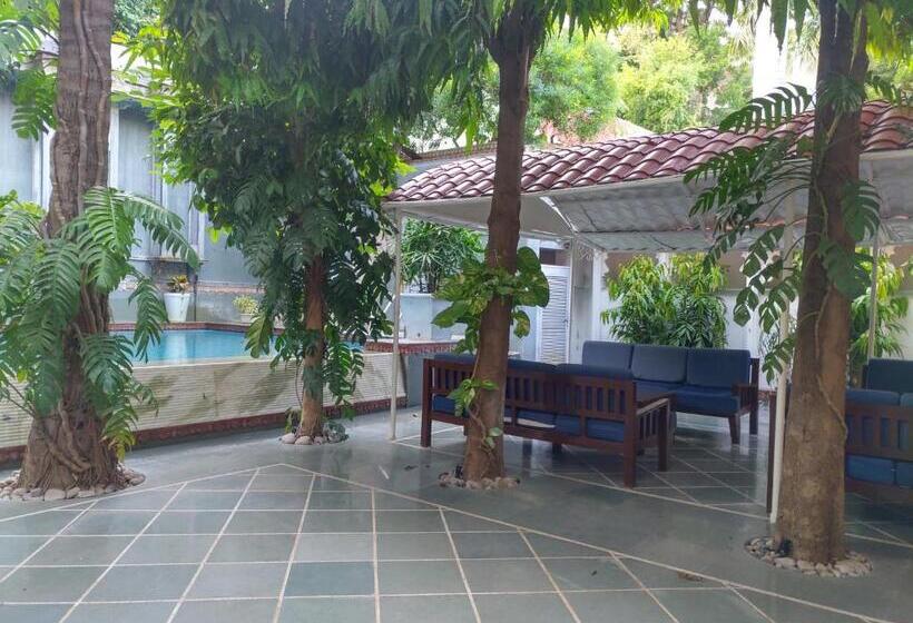 فندق Raj Palace Udaipur