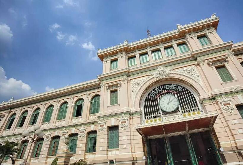 فندق Raj Palace Udaipur