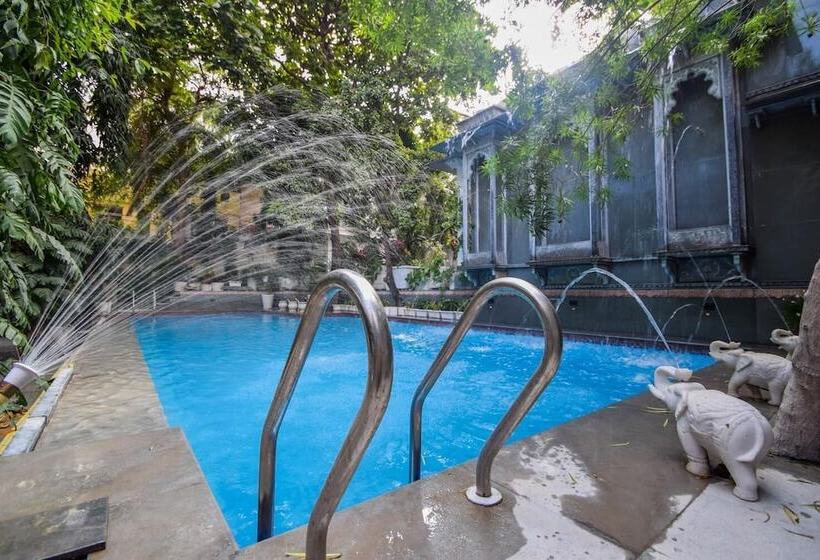 فندق Raj Palace Udaipur