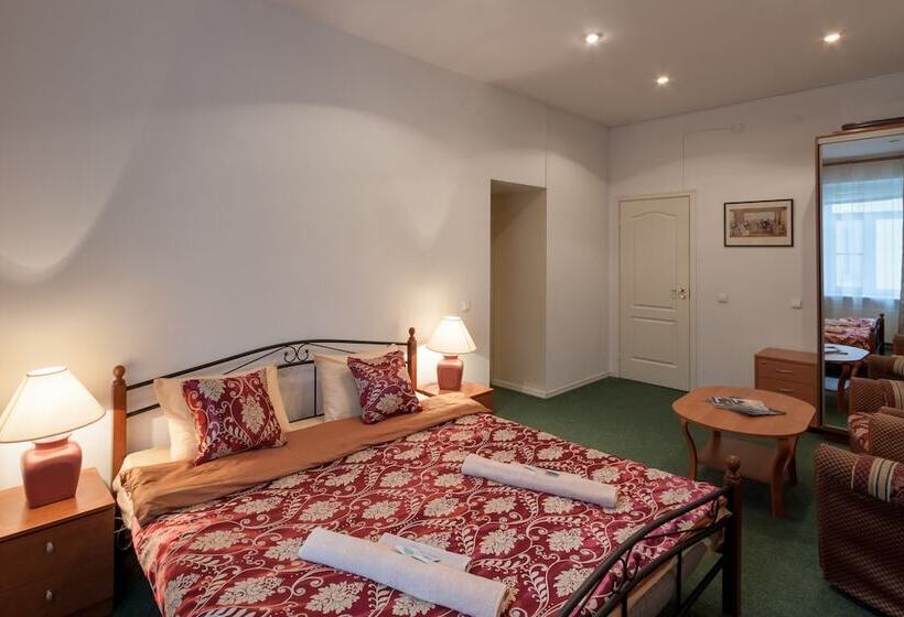 Mini Hotel Favourite