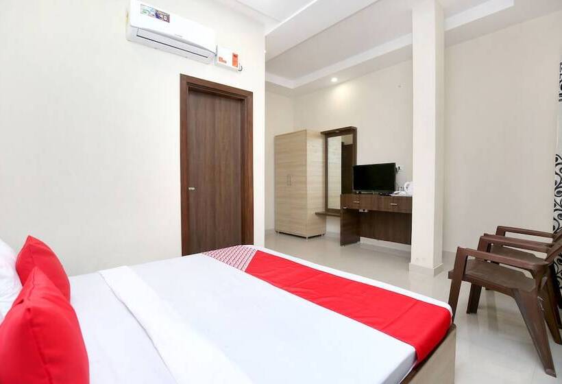 Oyo 24501 Hotel Forever Inn