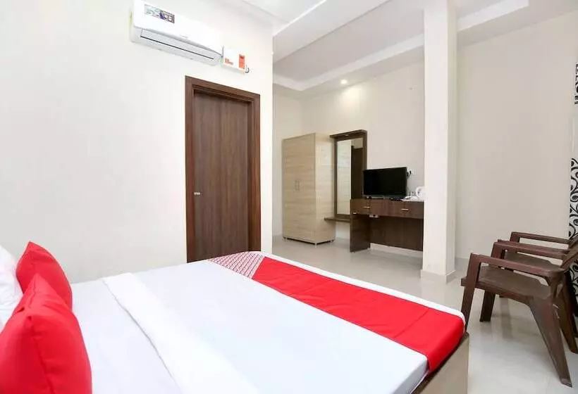 Oyo 24501 Hotel Forever Inn