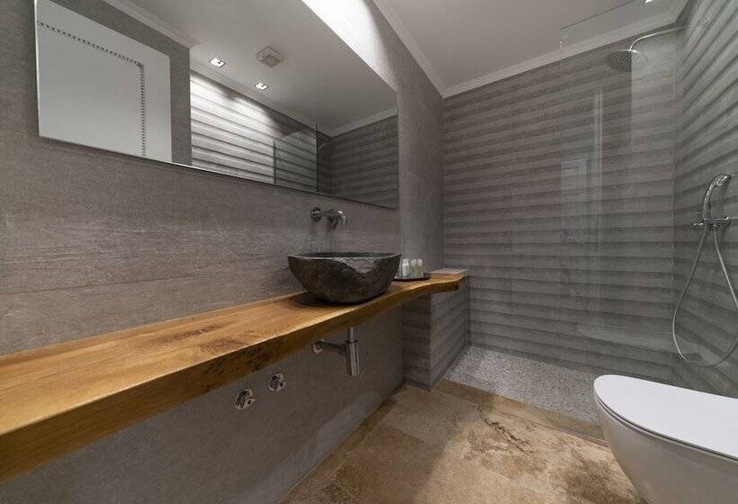 بنسيون Agorastos Suites