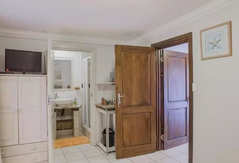 پانسیون Suzy's Place