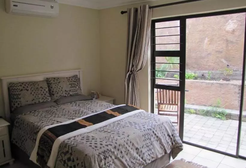 پانسیون Suzy's Place