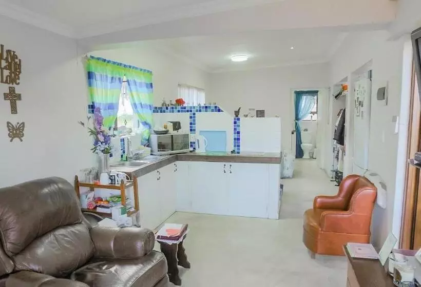 پانسیون Suzy's Place