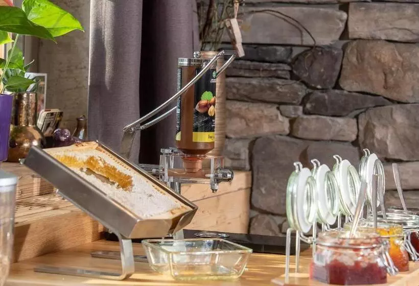 Hostelli Gasthof Dorfwirt Sandgruber Ges.m.b.h