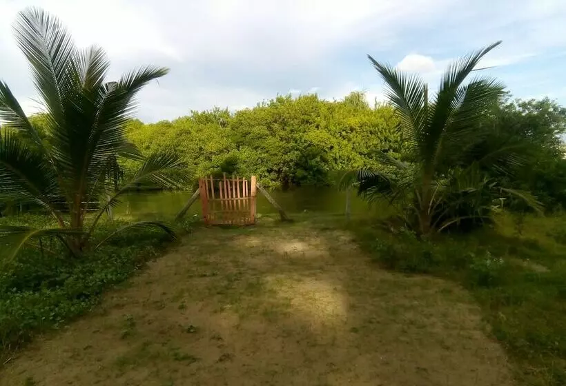Hotelli Aqua Front Yala Resort