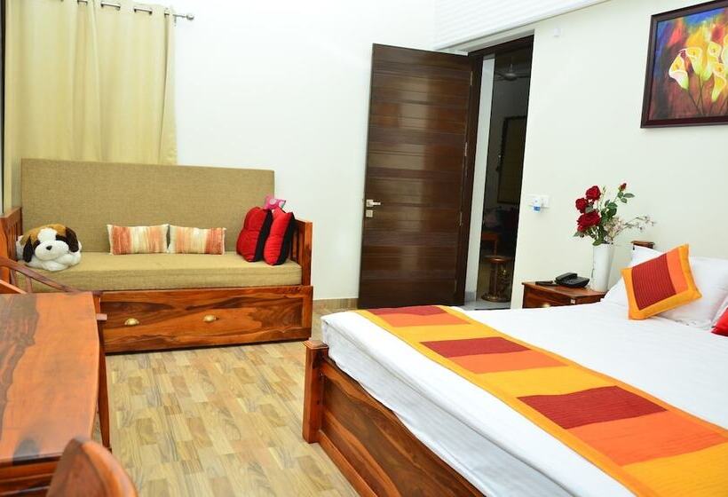 هتل Mojo M Villa Airport Boutique