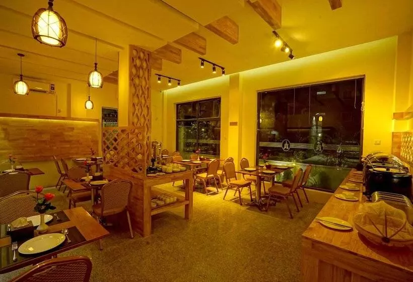 هتل Relax Mandalay