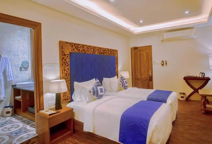 Hotelli Sunset Palace View Suites