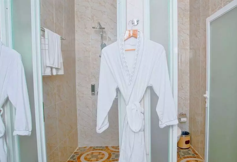 Hotelli Sunset Palace View Suites