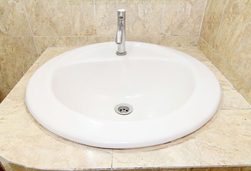 בית מלון כפרי Tiger Yogyakarta