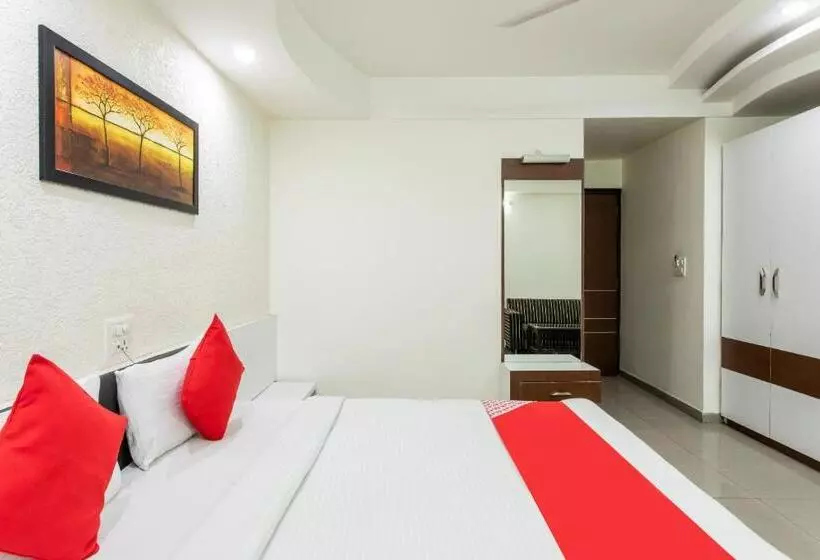 ホテル Treebo Mohit Regency