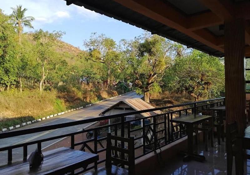 בית מלון כפרי West Atlantic Inn