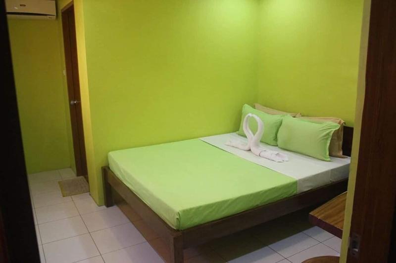 בית מלון כפרי West Atlantic Inn