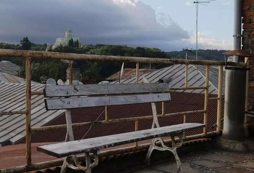 تختخواب و صبحانه Guest House Old Kutaisi