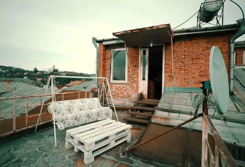 تختخواب و صبحانه Guest House Old Kutaisi