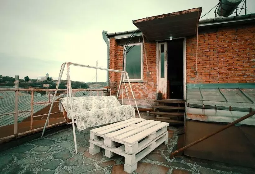 تختخواب و صبحانه Guest House Old Kutaisi