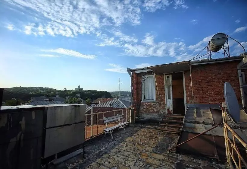 تختخواب و صبحانه Guest House Old Kutaisi