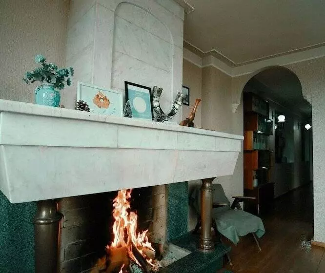 تختخواب و صبحانه Guest House Old Kutaisi