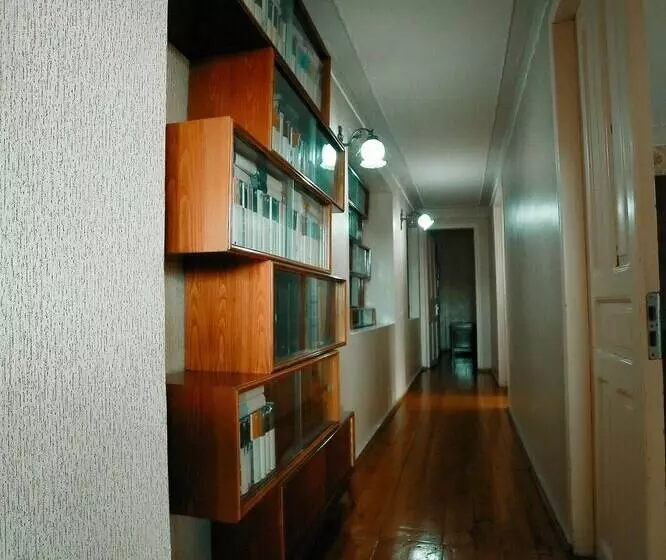 تختخواب و صبحانه Guest House Old Kutaisi