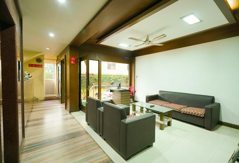 Hotel Super Collection O Mg Road Formerly Nanda Inn