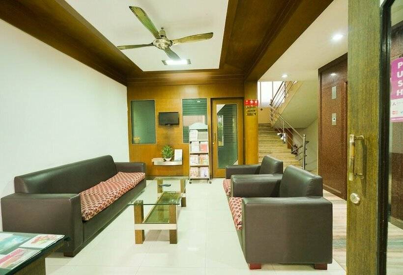 Hotel Super Collection O Mg Road Formerly Nanda Inn