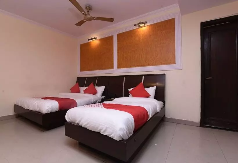 هتل Ratandeep International