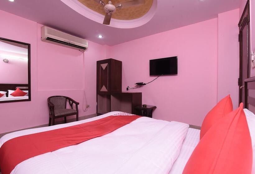 בית מלון כפרי Ratandeep International